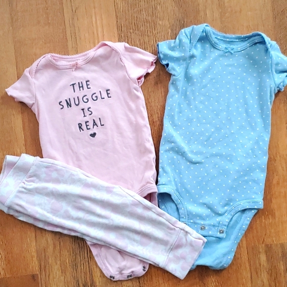 Carter's‎ Girls Onesies Set and Cloud Island Pants Size 12M - Picture 1 of 8
